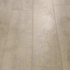 Oak Knoll 7-1/2 in. W Water Resistant Laminate Wood Flooring (947.6 sq. ft./pallet) by TrafficMaster -TrafficMaster Sales oak knoll trafficmaster laminate wood flooring tm3p 4f 1000